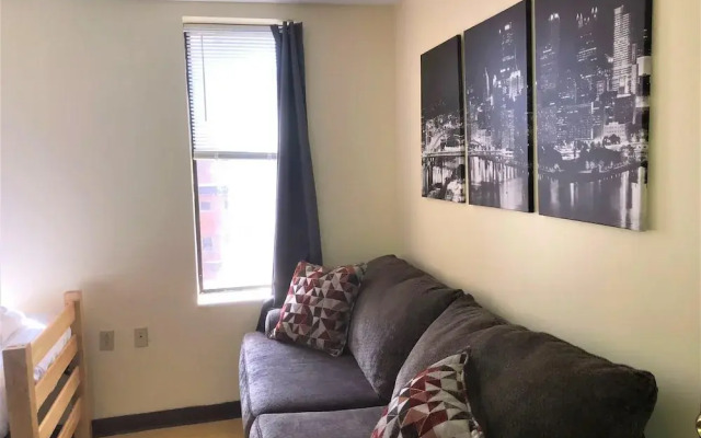 2 Bedroom Downtown Apt Friends Families Ideal