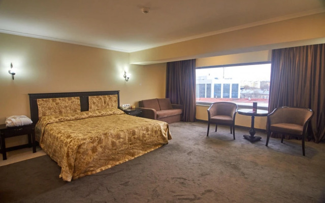 Отель Grand Mir