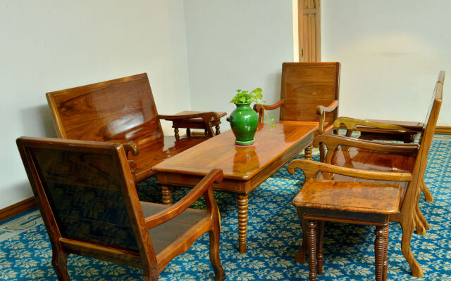 Golden Butterfly Hotel