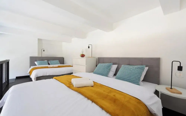 Charming loft-studio apart with parking