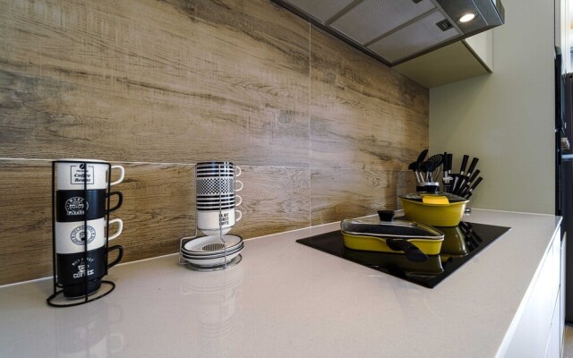 Private Modern 3 Bedroom Pool Villa- AV1