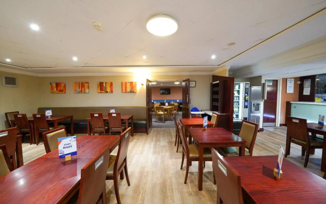 Holiday Inn Express Glenrothes by IHG