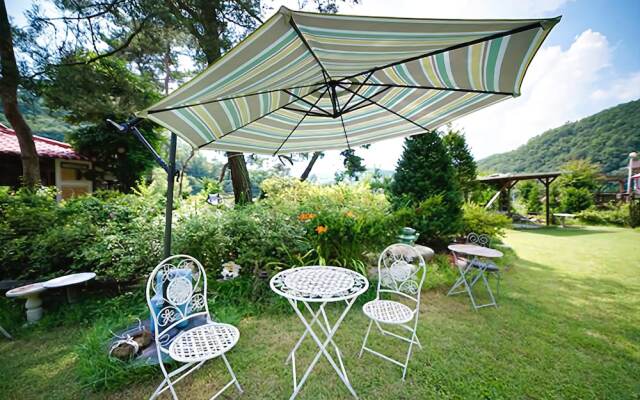 Yangpyeong Dandelion Pension