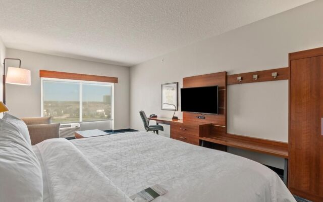 Holiday Inn Express & Suites Orlando - Lake Buena Vista, an IHG Hotel