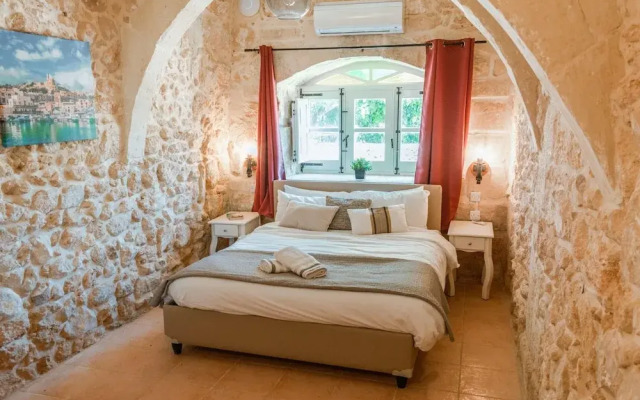 Villa Oliva 4 Bedroom Villa