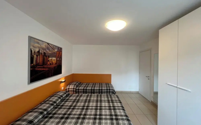 Seaside Flat With Spacious Balcony
