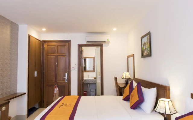 ELC Beach Hotel