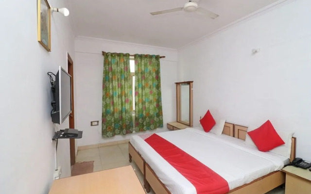 Oyo 24680 Hotel Devansh