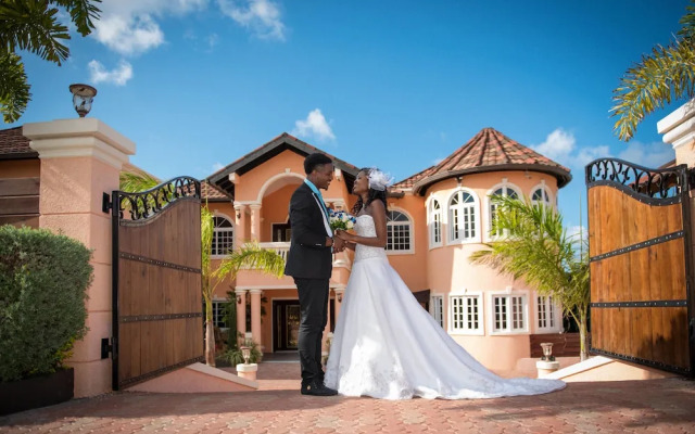 Villa Sweet Villa