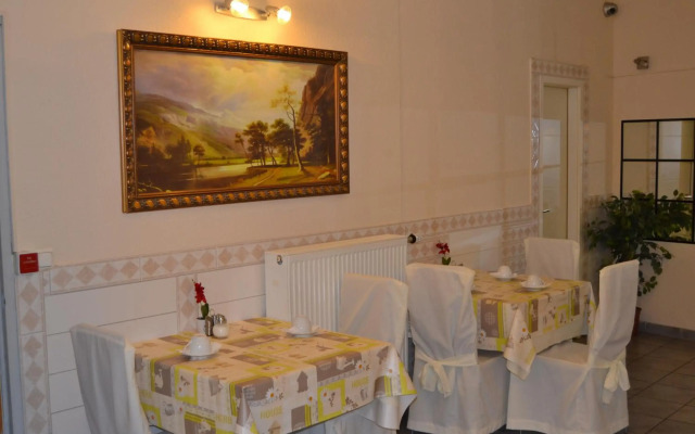 Angel Hotel
