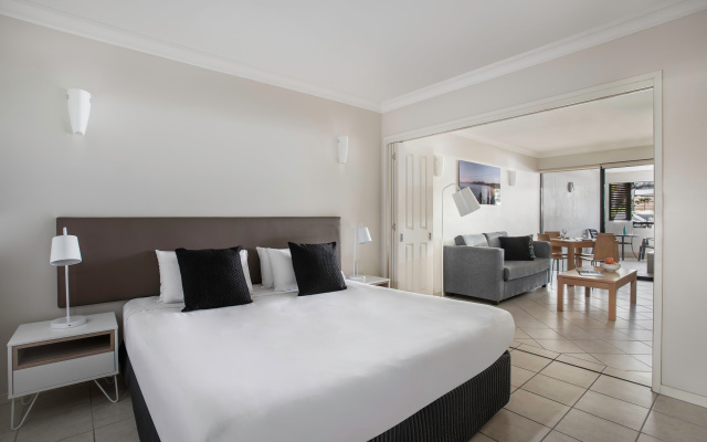 Mantra Heritage – Guest Rooms – Port Douglas