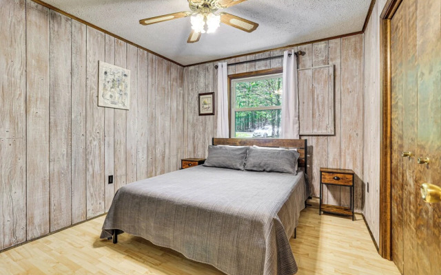 Clifton Township Home W/ Deck & Heated Sunroom!