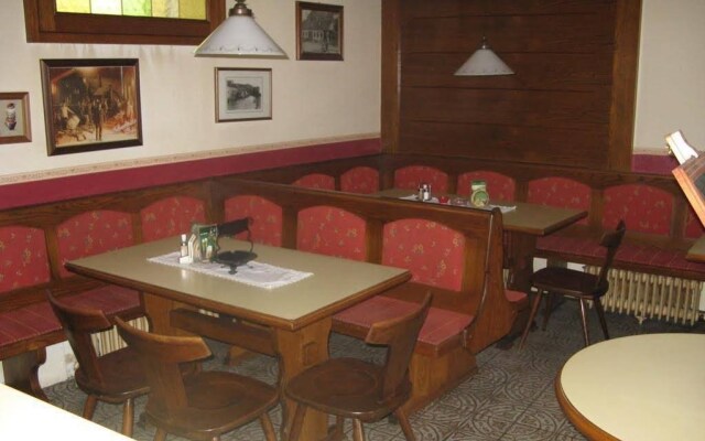 Gasthaus Roter Hahn