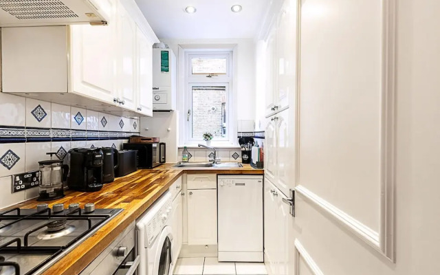 Chic Garden Flat in Leafy Ealing