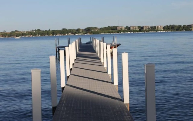 Okoboji Commons Hotel