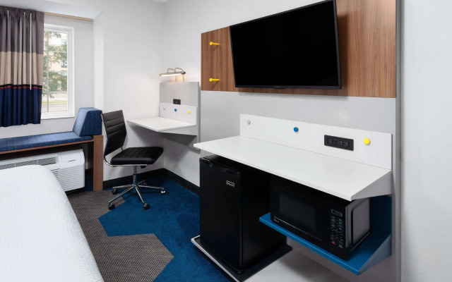 Microtel Inn by Wyndham Janesville