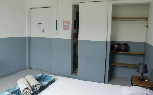 Stayinn Barefoot Condesa - Hostel