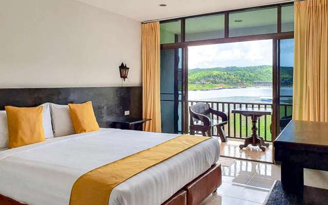 Phornpailin Riverside Resort