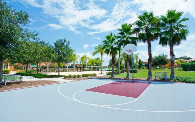 Themed Bedrooms and Large Pool