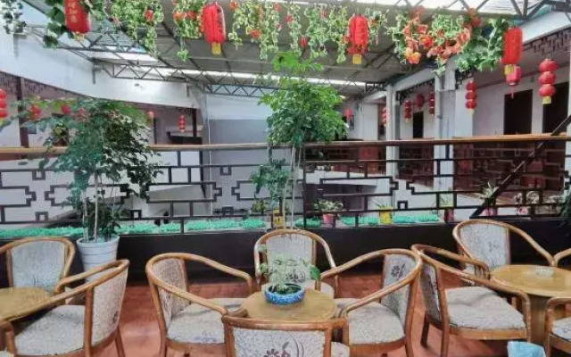 Jundong Hotel (Jianshui Ancient City Chaoyang Building Branch)