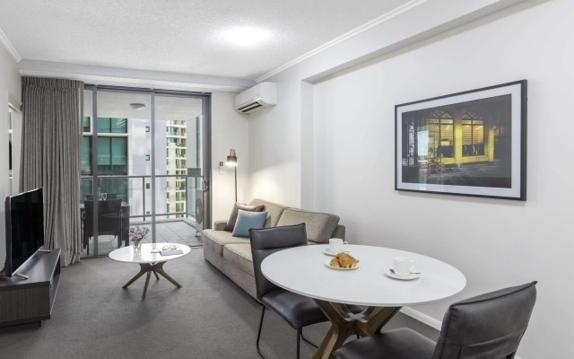 Oaks Brisbane on Margaret Suites