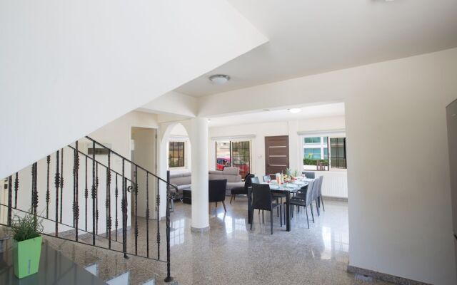 Protaras Holiday Villa Dv16