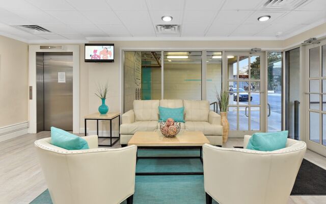 Brighton Suites Hotel