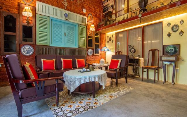 Ancient Saigon House BenThanh Center