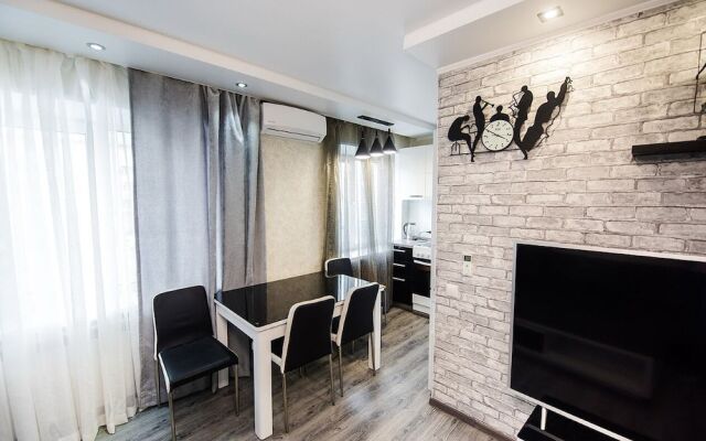 Апартаменты на пр-те 100-летия Владивостока, 46