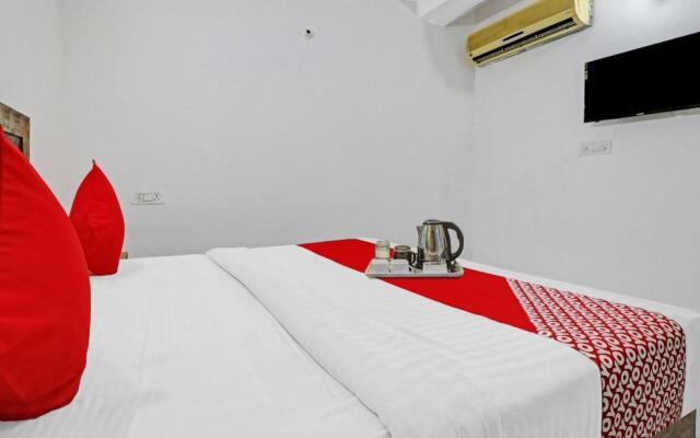 Oyo 90151 Relax Inn Plaza