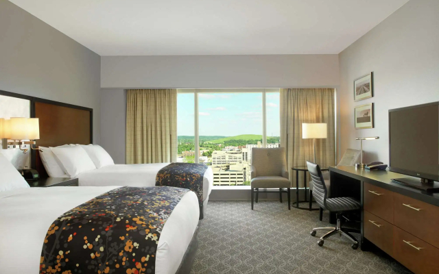 Doubletree by Hilton Cedar Rapids Convention Complex