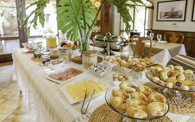 Las Lomas Casa Hotel