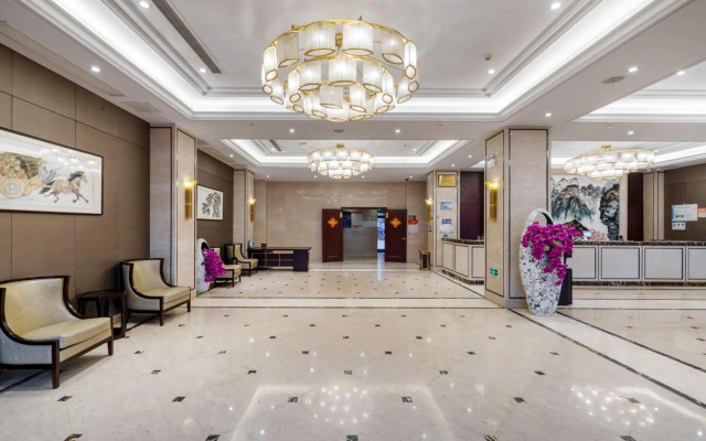 Huzhou Wealth Hotel