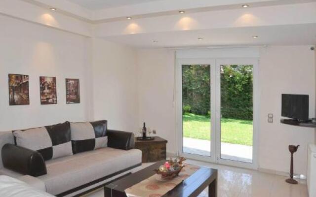 Beautiful house with garden in Rhodes