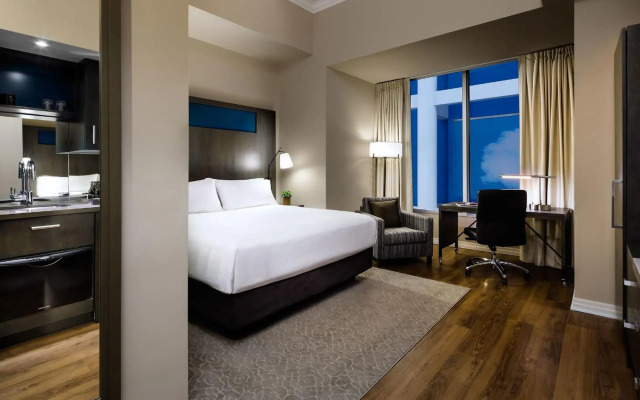 One King West Hotel & Residence