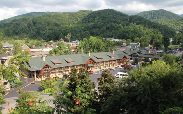 Greystone Lodge On the River