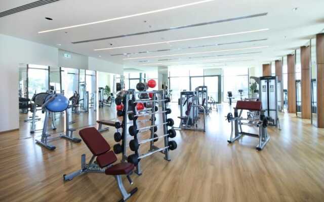 Lush & Bright, A Stroll Away From Burj Khalifa