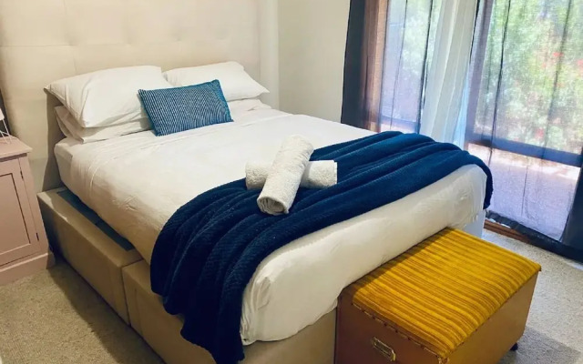 Unwind Retro-vibe Pet Friendly