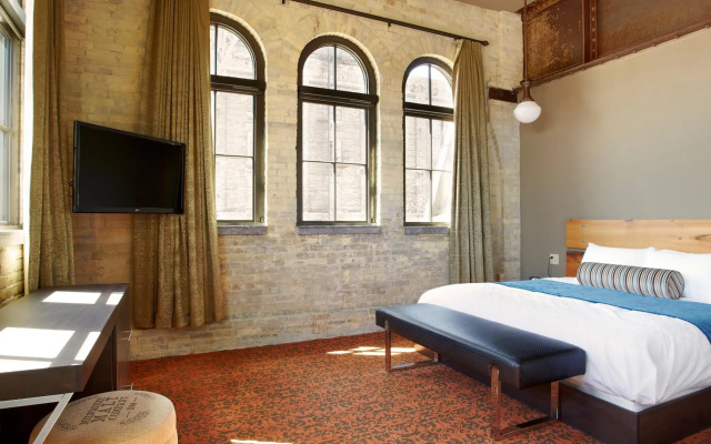 The Brewhouse Inn & Suites