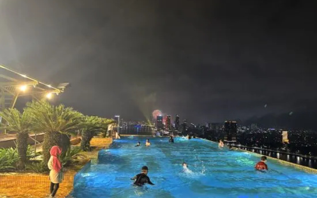 Golden Corner 2BR Full Kitchen Apartment – Pool – Da Nang