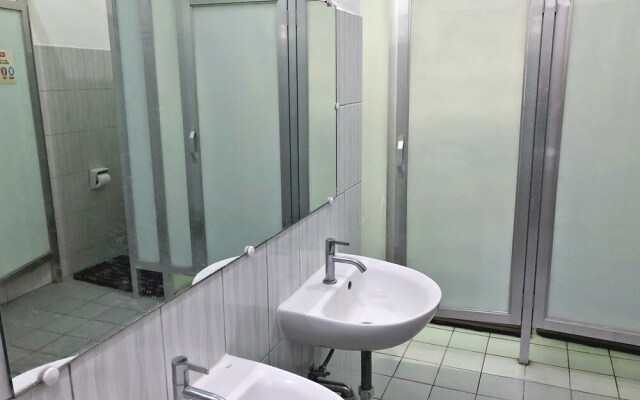 JDL Residences - Hostel
