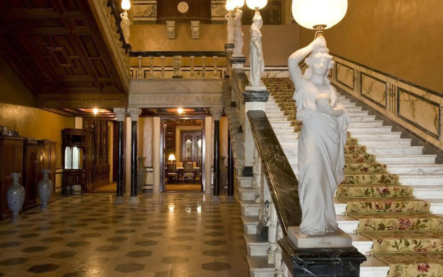 Taj Falaknuma Palace