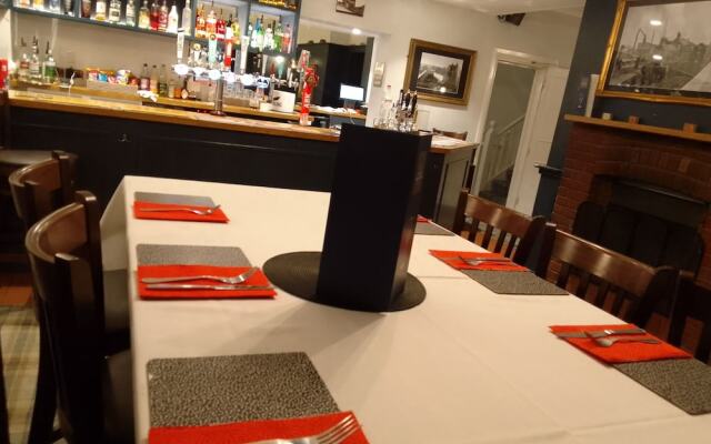Old Railway Hotel porton