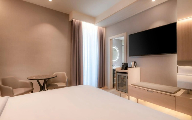 The Sansa Hotel & Spa