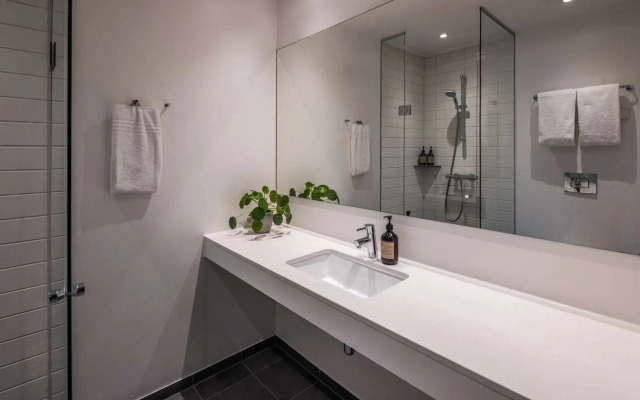 Peak 12 Design Hotel