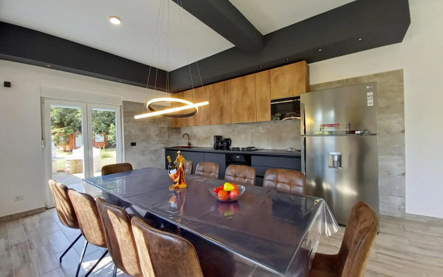 Holiday house Kazali, Medulin