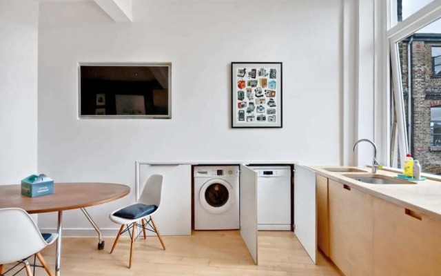 Converted Warehouse 1 bed apt in Clerkenwell
