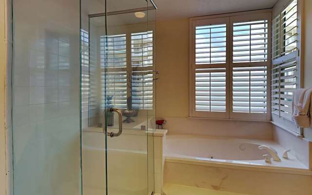 Beach Colony East by Southern Vacation Rentals