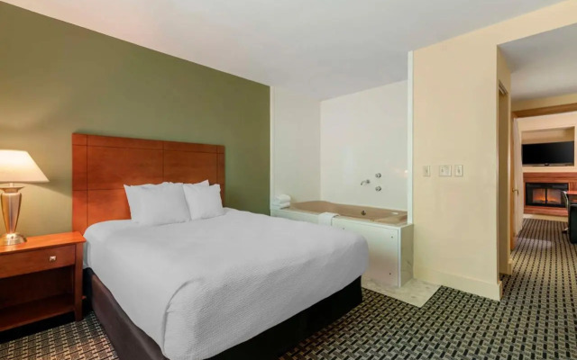 Parkwood Inn Magnuson Grand