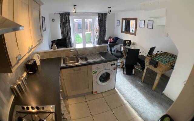 Harpers Brook  5 bedrooms TV Netflix